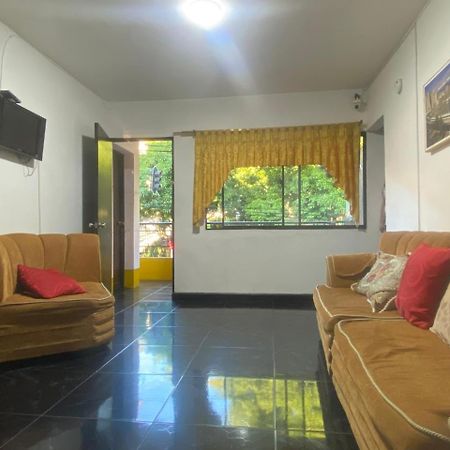 Campo Valdes Park Hostel Medellín Exterior foto
