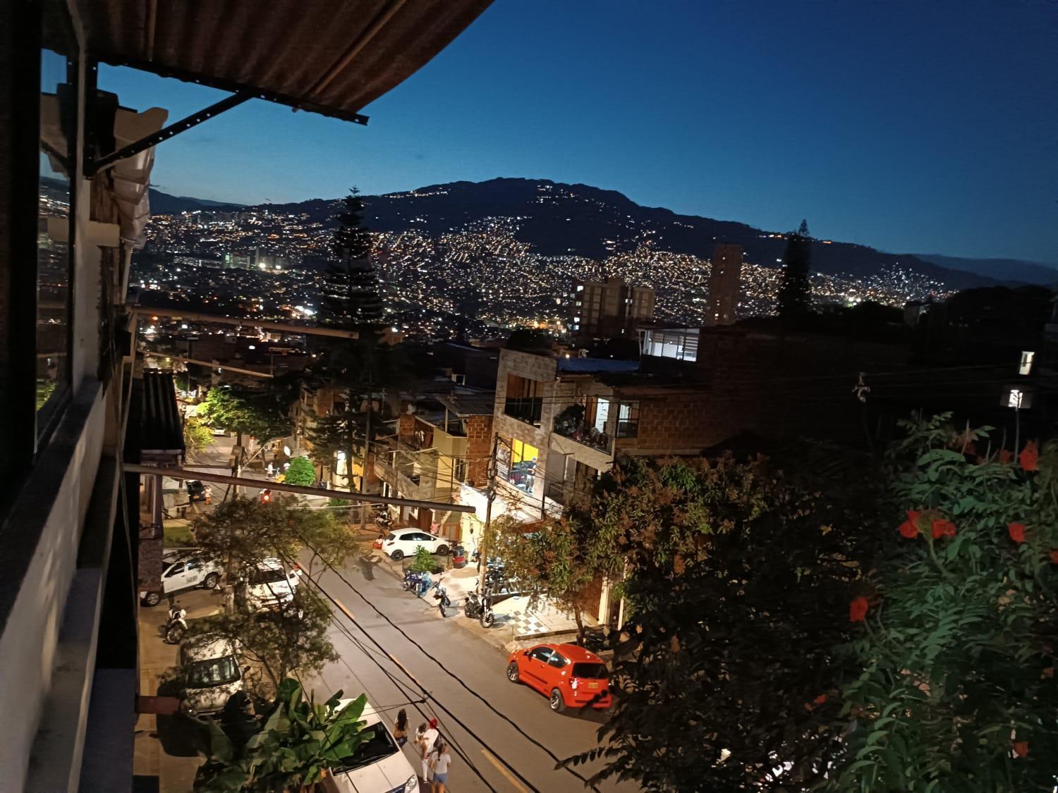 Campo Valdes Park Hostel Medellín Exterior foto