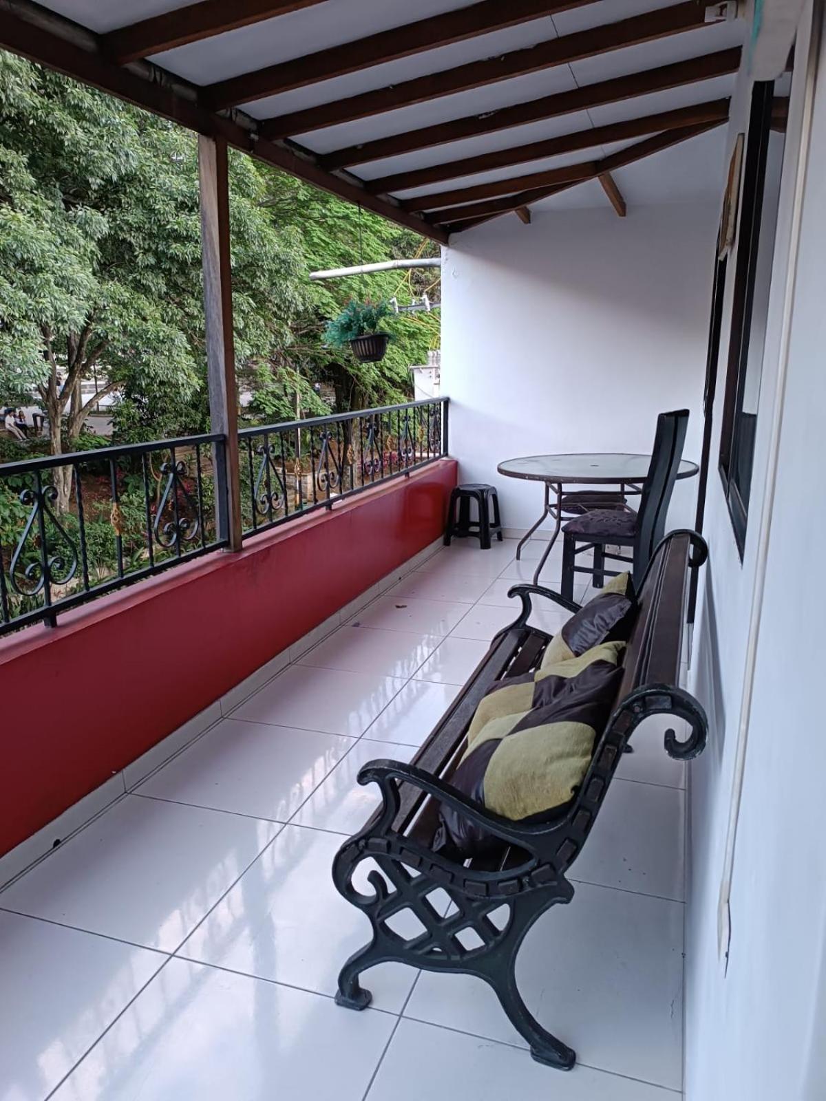Campo Valdes Park Hostel Medellín Exterior foto