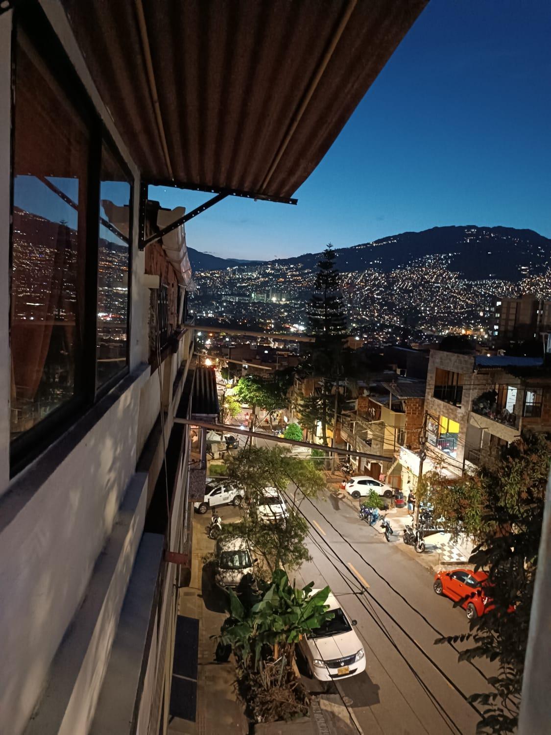Campo Valdes Park Hostel Medellín Exterior foto