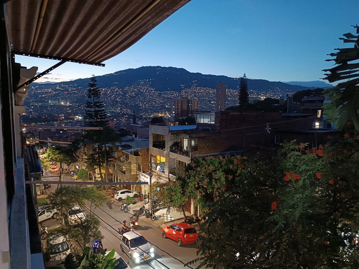 Campo Valdes Park Hostel Medellín Exterior foto